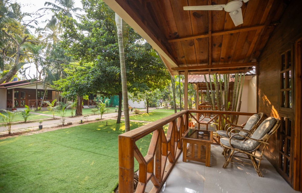 Superior Beach Cottages with Garden View
